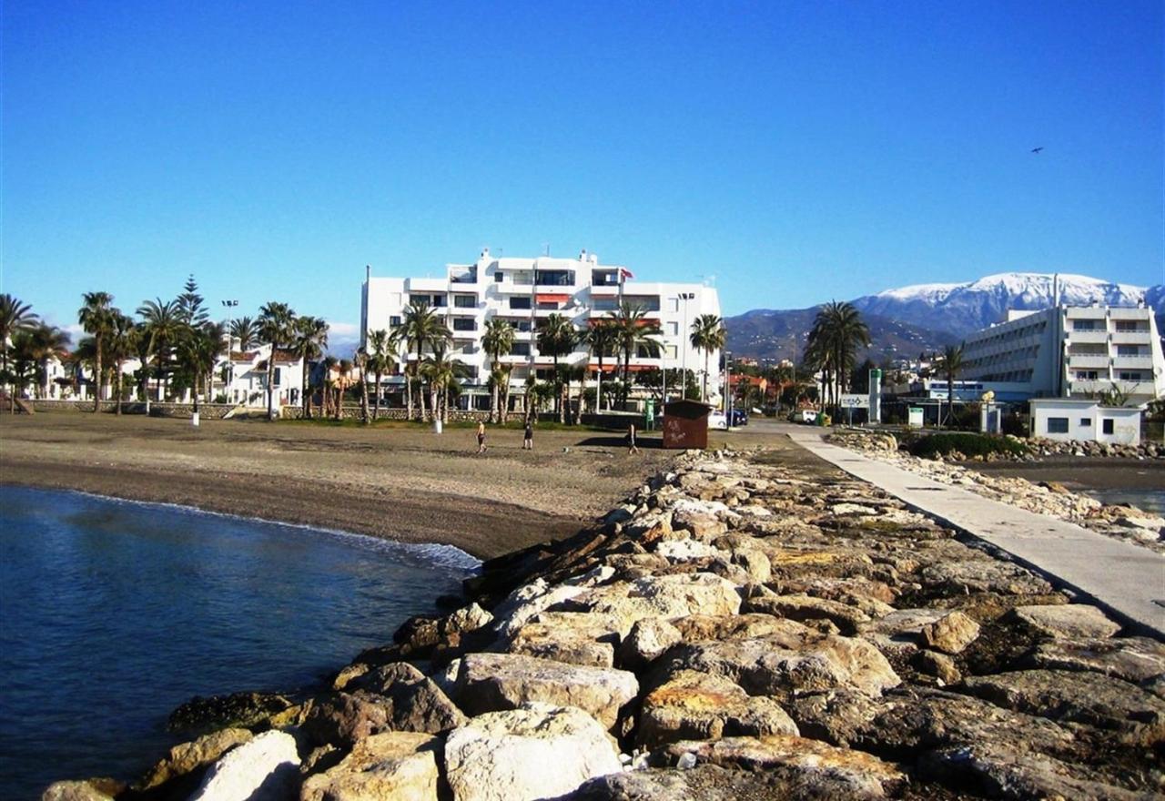 Beach panorama Caleta Caleta De Velez Exterior foto